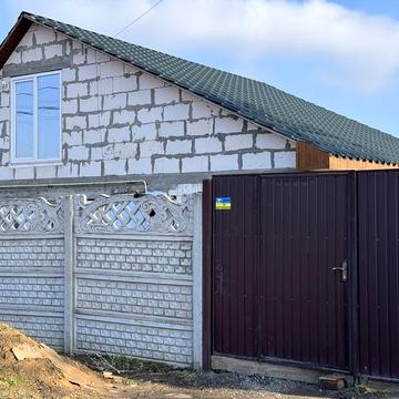 Продаж дому один поверх+ мансарда