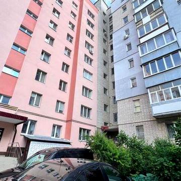 Продаж 3-х кім квартири в р-ні Словʼянка