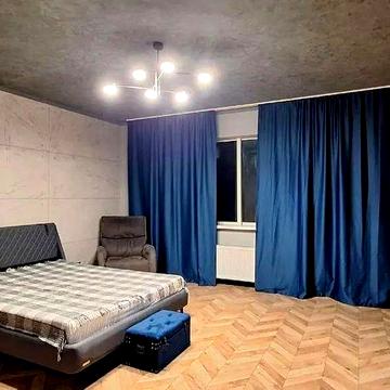 Однокімнатна,  вул. Окіпної 10-Б, метро Лівобережна 5 хв пішки