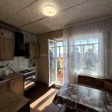 Продается светлая 2-комнатная квартира на 17кв