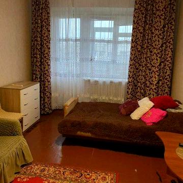 Сдается 1-комнатная квартира на микрорайоне.