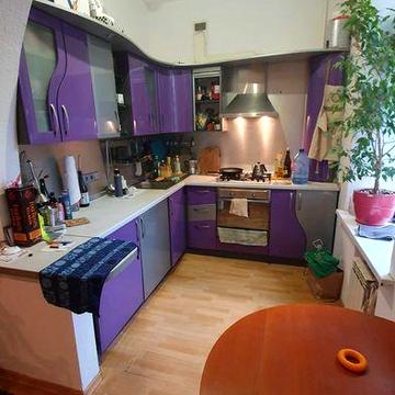 Продам 3-х кім. квартиру з ремонтом по вул. Верхній Вал, буд.50.