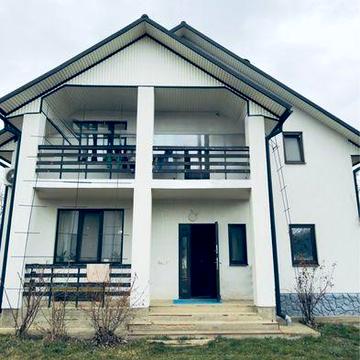 Продаж 2 поверхового будинку в Мигово з квартирою