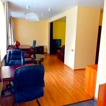 Квартира  105м. 4ком.  АО. Центр.