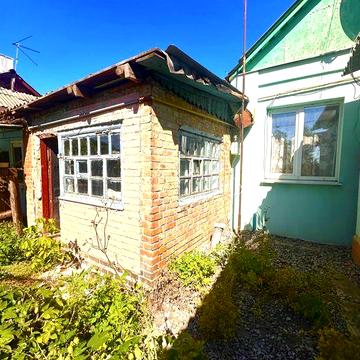 Продам часть дома , салтовское шоссе 1 мин , свой двор , заезд .