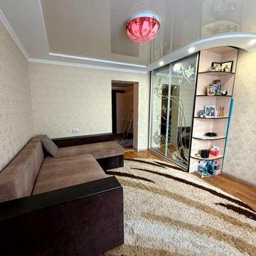 ПРОДАЖ частини будинку на Набережній в центрі міста