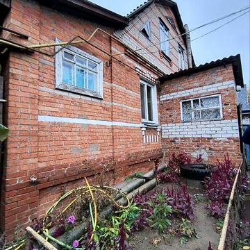 Продается дом в Люботине.