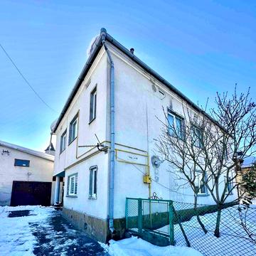 Частина будинку перший поверх Зимна вода