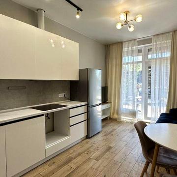 Донского/ЖК "Пространство",  Квартира с патио-зоной 40 кв.м. 1 этаж ЖК Пространство на Донского