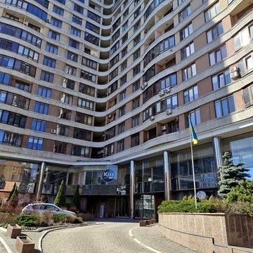 Продаж  3-х  кімнатної квартити в ЖК Дипломат Хол. ЖК Дипломат Хол