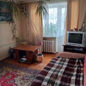 Продається 1к кв.,в Подільському р-ні.