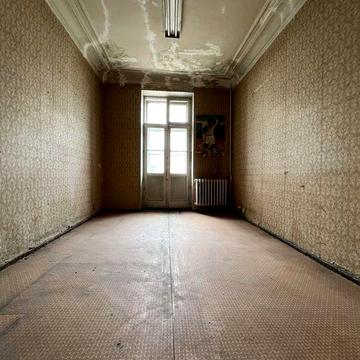 Продаж 5 кімнатної квартири по вулиці Василя Тютюнника 13, метро Палац спорту