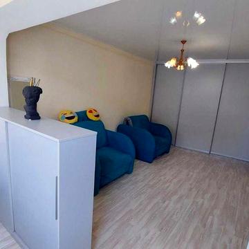 Простора 2-к квартира 50 м² з ремонтом вул. Мілютенко 18