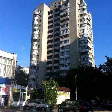 Продаю свою 3кімн квартиру «совмін», М Лівобережна, Київ