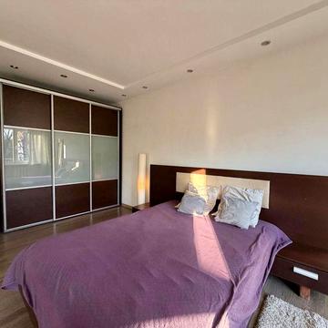 Здається 1-кімнатна квартира-студія біля ТЦ Майдан