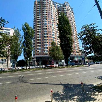 Продаж 4-кімнатної квартири Печерськ, б-р Лесі Українки