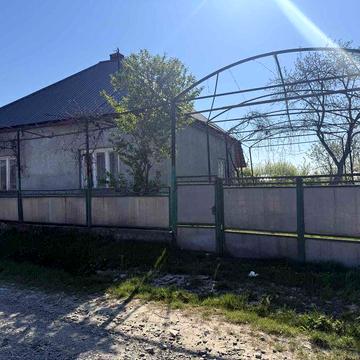 Продається будинок з ділянкою  32сот Терміново
