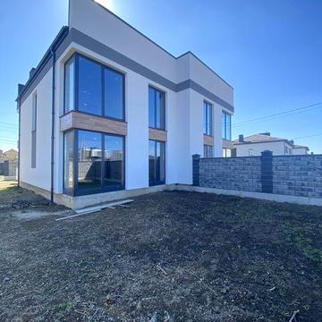 Продається котедж на Щасливому