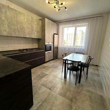 Оренда 2-х.кім.вул Курбаса 76м є/р.і/о-400дол