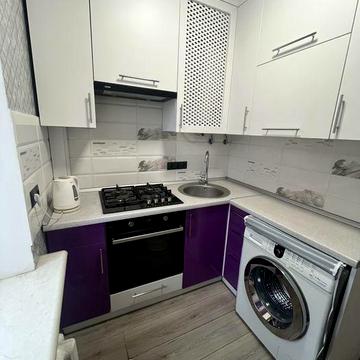 Продаю 2 комнатную Сталинку, Центр - Адмиральская-СЕРТИФИКАТ-Ремонт