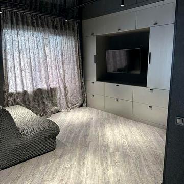 Сдам 1 ком квартиру на Тепличной  район Слабожанский левый берег цена 15000