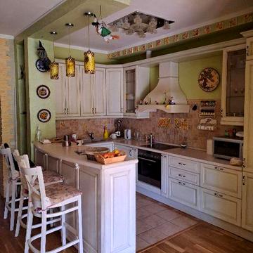 Здається будинок набережна Черемушки можливо з тваринами.