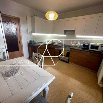 Лариси Руденко вул., 10-Г