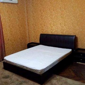 Продам 2-комнатную квартиру возле м. Научная