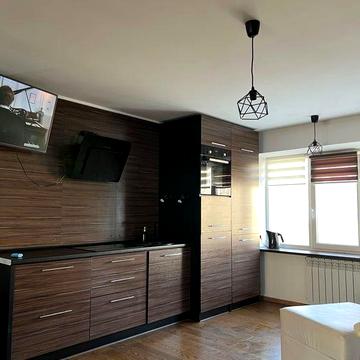 Стильна квартира-студія з якісним ремонтом та меблями, кондиціонер, Машбуд