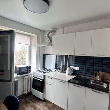 Трц Конкорд парковка у дворі