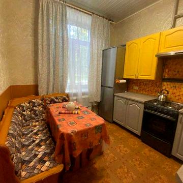 Оренда двокімнатної квартири по вул Пилипа Орлика