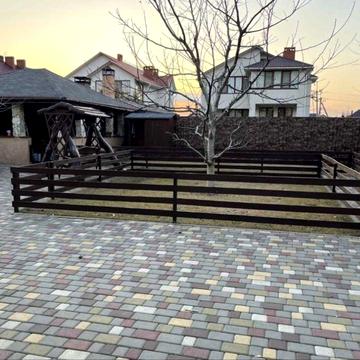 Дом с ремонтом с Лесках,