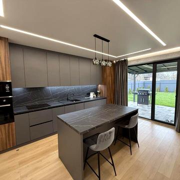 Новий будинок 115м2  4 спальні 15хв від м. Теремки