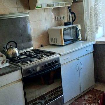 Сдам 1но комн.кв,пл.соборности 26,ленинградская пл.