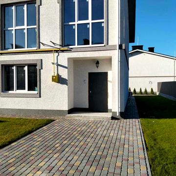 Продаж таунхауса: 2 поверхи, 2 паркомісця, чорнова електрика готова! ЖК Паларіс