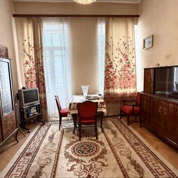 Продаж 2-кімнатної квартири в центрі Києва, вулиця Жилянська  58!