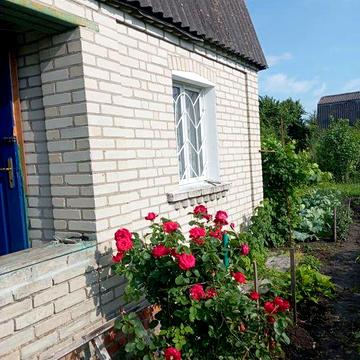 Цегляна Дача поруч із містом