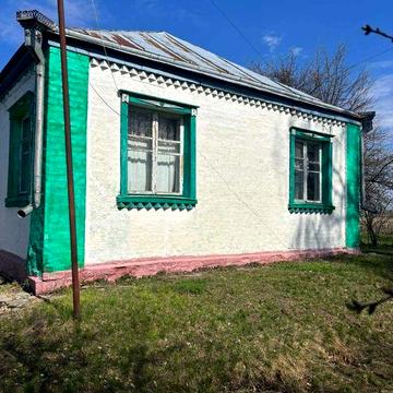 Продаж будинку в с. Капустинці Яготинськиц район Київська обл. 120 км від Києва трасса Києва - Харків . Будинок 80 кВ.м. Ділянка 25 соток