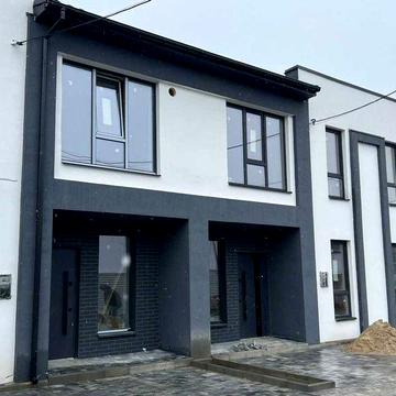 Продаж 2 таунхауса з ділянкою на 1.8 сотки 95 м2  4 кімнати на вул. Івана Богуна