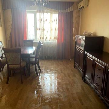 Продам квартру метро Харьковская