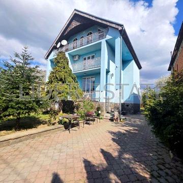 Продаж великого будинку на 7 кімн., 360 м²,