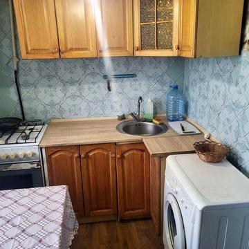 Сдам 2-комнатнаю м.Лесовая