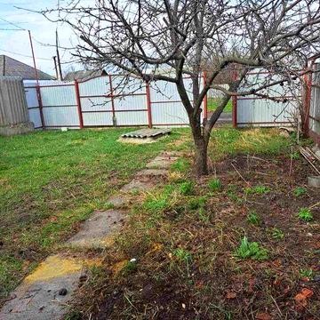 Будинок центр Золочів (Харківська обл.)