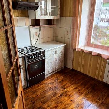 Оренда великої  однокімнатної квартири  по Влолодимиоській  87