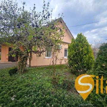 Продаж будинку на Правому Березі.