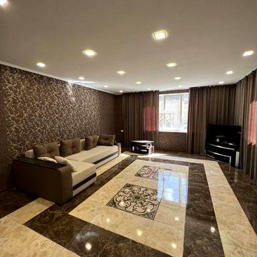 Сдам первый этаж частного дома