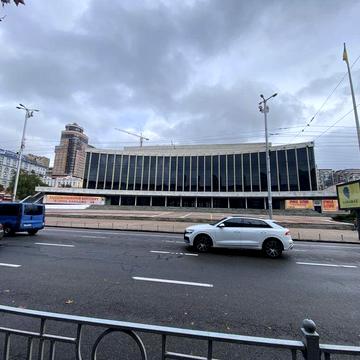 Аренда 1 кімнатноі квартири метро Палац Украіни. Киів