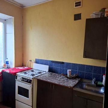 2 кімната  без меблів