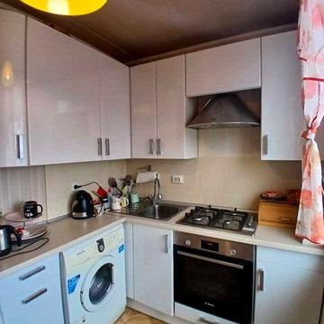 Продам 3-к. квартиру на Павлово Поле || 65м2 9/9, сверху тех. этаж || м. 23 Августа м. Ботанический Сад