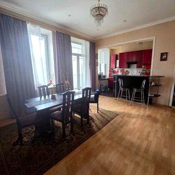 Продам 3-комнатную квартиру 120м2 в центре || м. Научная, ул. Чичибабина || 5/5 лифт